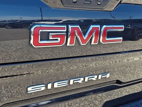 Used 2020 GMC Sierra 1500 SLT w/ SLT Premium Plus Package AWD/4WD image 32