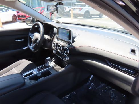 Used 2025 Nissan Sentra SR w/ Midnight Edition FWD image 16