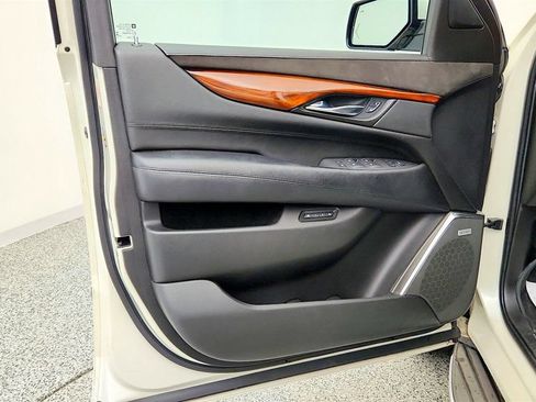Used 2015 Cadillac Escalade ESV Premium AWD/4WD image 11