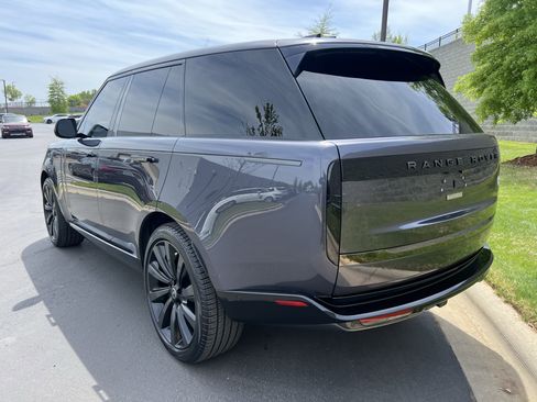 Certified 2023 Land Rover Range Rover SV AWD/4WD image 5