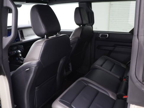 Used 2025 Ford Bronco Outer Banks image 11
