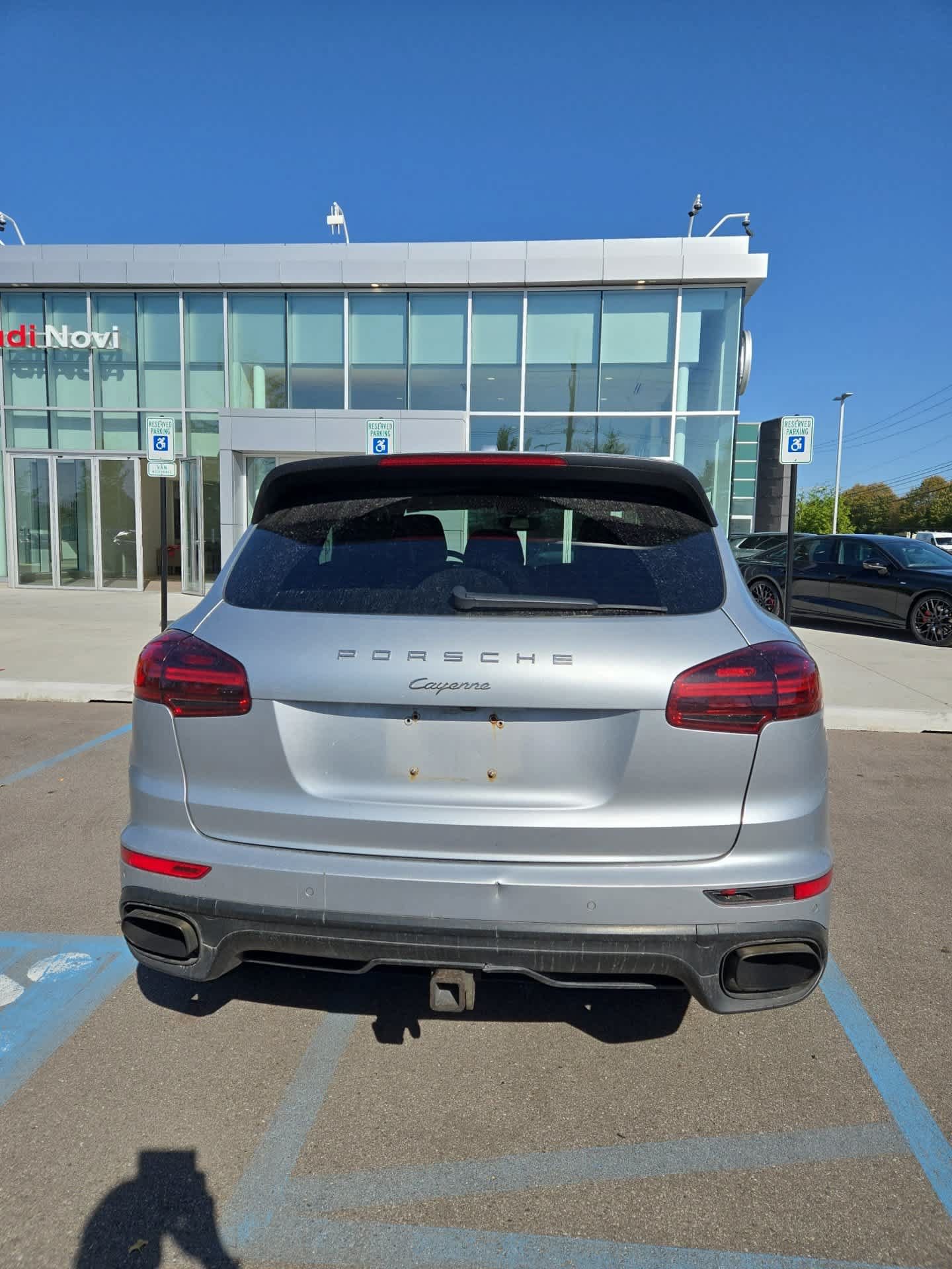Used 2018 Porsche Cayenne AWD/4WD image 3