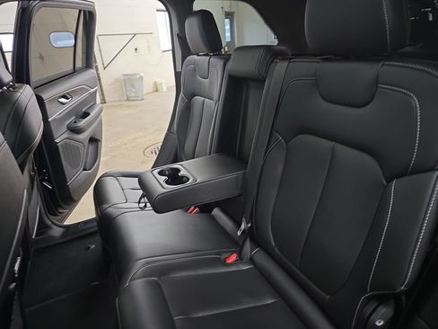 Certified 2023 Jeep Grand Cherokee Limited AWD/4WD image 14
