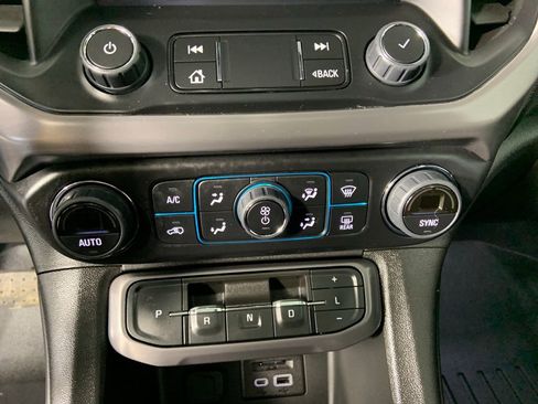 Used 2023 GMC Acadia AT4 w/ Technology Package AWD/4WD image 29