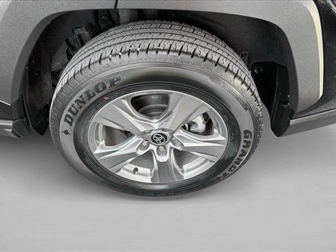 Used 2025 Toyota RAV4 XLE AWD/4WD image 9