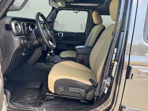 Used 2022 Jeep Wrangler Unlimited Sahara w/ Cold Weather Group image 9