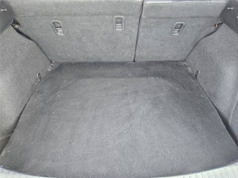 Used 2018 MAZDA MAZDA3 Touring w/ Appearance Package FWD image 31