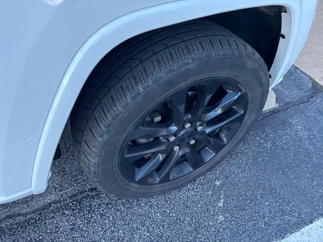 Used 2020 Jeep Grand Cherokee Altitude AWD/4WD image 12
