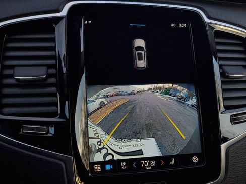 Used 2023 Volvo XC90 B6 Plus image 23