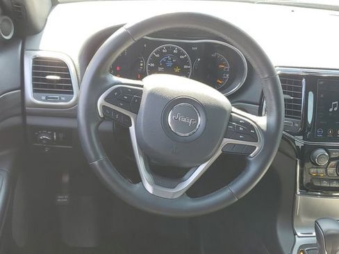 Used 2019 Jeep Grand Cherokee Altitude AWD/4WD image 11