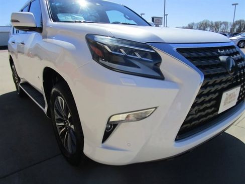 Used 2021 Lexus GX 460 Luxury w/ Off Road Package image 30