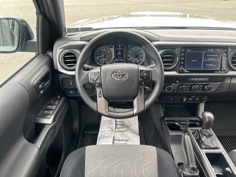 Used 2023 Toyota Tacoma TRD Sport w/ Black Out Package (TMS) AWD/4WD image 15