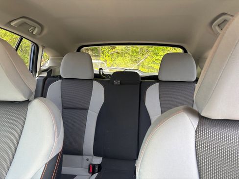 Used 2018 Subaru Crosstrek 2.0i Premium image 12