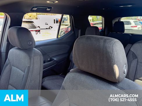 Used 2023 Chevrolet Traverse LT image 10