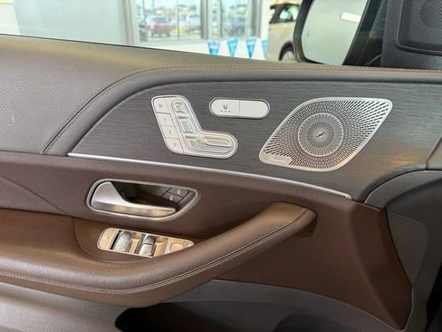 Used 2020 Mercedes-Benz GLE 350 GLE 350 w/ 3rd Row Seat Package image 20