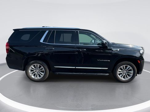 Used 2021 GMC Yukon SLT w/ Rear Media and Nav Package AWD/4WD image 9
