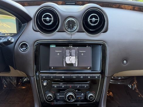 Used 2016 Jaguar XJ L Portfolio AWD/4WD image 31