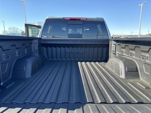 Used 2024 GMC Sierra 1500 SLT w/ SLT Premium Package image 10