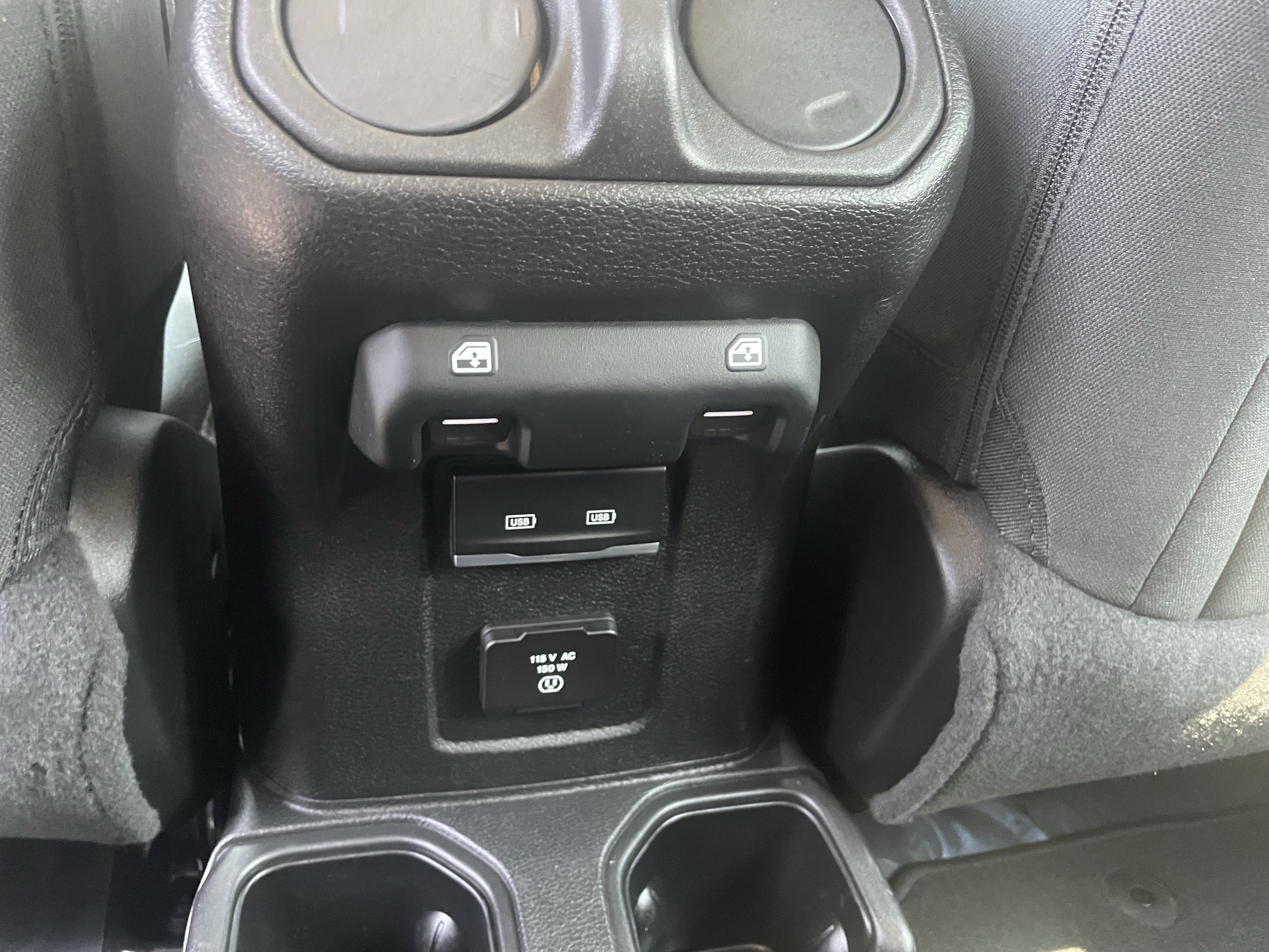 Used 2021 Jeep Wrangler Unlimited Sahara AWD/4WD image 27