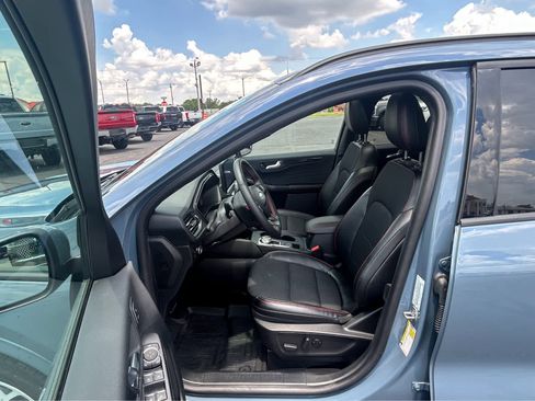Used 2023 Ford Escape ST-Line Elite image 17