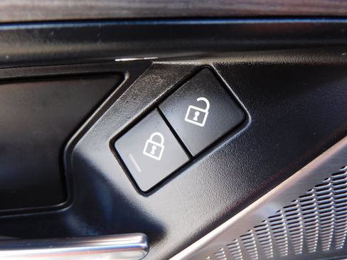 Used 2021 Jaguar F-PACE S image 14