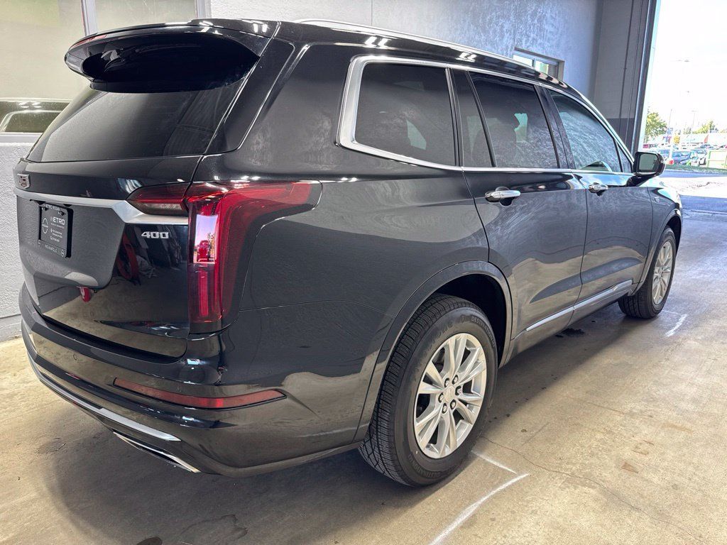 Used 2021 Cadillac XT6 Luxury w/ LPO, Floor Liner Package AWD/4WD image 3