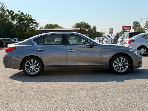 Used 2017 INFINITI Q50 2.0t w/ Moonroof Package AWD/4WD image 10