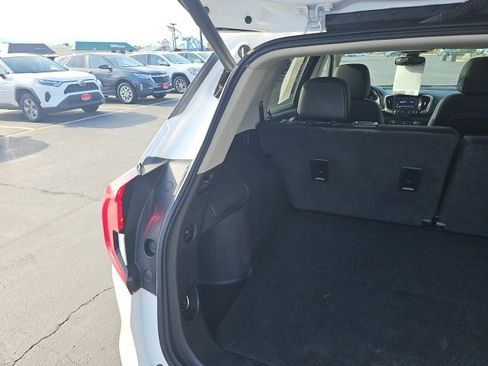 Used 2022 GMC Terrain Denali image 12