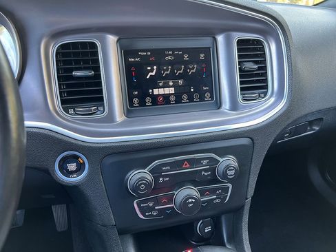 Used 2021 Dodge Charger SXT w/ Leather Interior Group RWD image 16