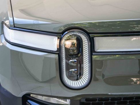 Used 2024 Rivian R1S Launch Edition Quad AWD/4WD image 9
