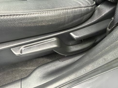 Used 2016 Honda HR-V EX-L image 10