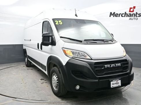 Used 2025 RAM ProMaster 2500 w/ Convenience Group image 1