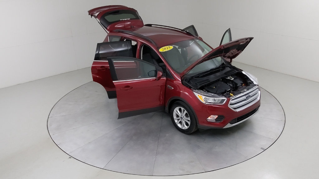 Certified 2018 Ford Escape SE FWD image 43