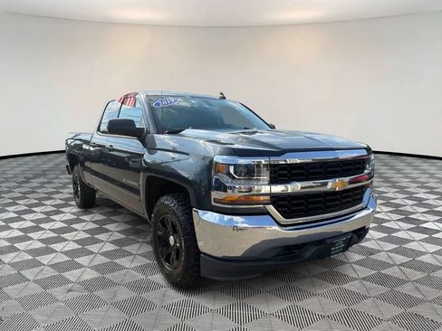 Used 2019 Chevrolet Silverado 1500 LT AWD/4WD image 1