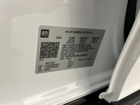 Certified 2025 GMC Hummer EV 3X AWD/4WD image 35