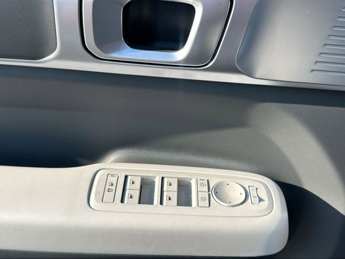 New 2026 Hyundai Santa Fe SE image 14