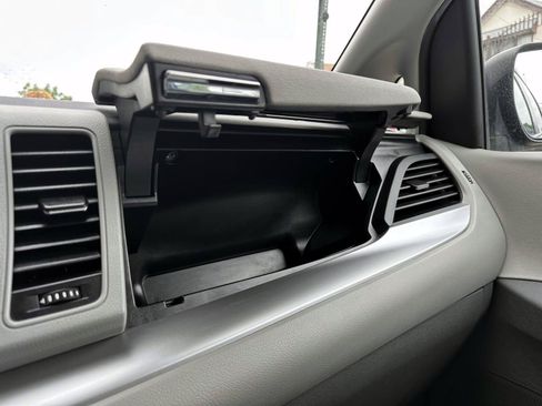 Used 2020 Toyota Sienna LE FWD image 28
