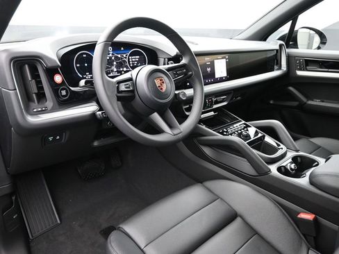 New 2026 Porsche Cayenne image 4
