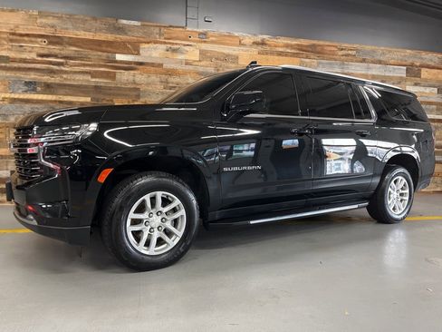 Used 2022 Chevrolet Suburban LT image 14