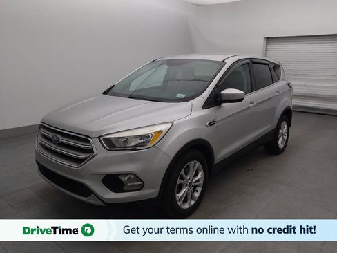 Used 2017 Ford Escape SE image 1