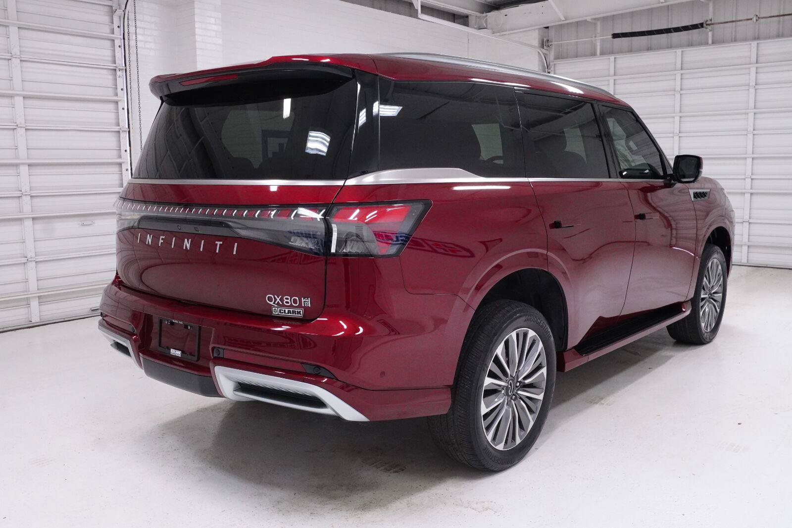 Used 2025 INFINITI QX80 Luxe AWD/4WD image 33