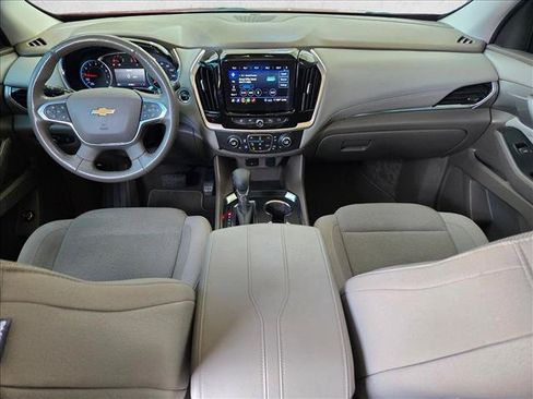 Used 2021 Chevrolet Traverse LT FWD image 18