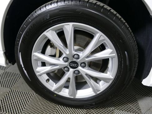 Used 2025 Audi Q3 2.0T Premium AWD/4WD image 9