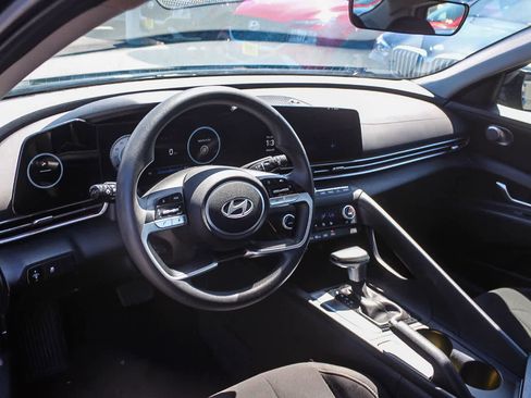 Used 2024 Hyundai Elantra SEL FWD image 22