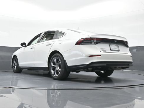 Used 2023 Honda Accord EX image 59