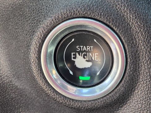Used 2020 Chevrolet Silverado 1500 LT w/ All-Star Edition AWD/4WD image 18