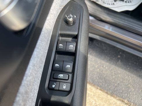 Used 2022 Jeep Compass Latitude image 19