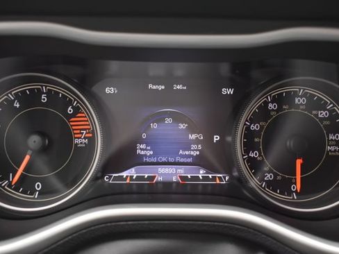 Used 2018 Jeep Cherokee Trailhawk w/ Cold Weather Group AWD/4WD image 21
