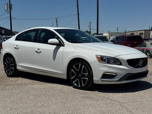 Used 2017 Volvo S60 T5 Dynamic FWD image 9