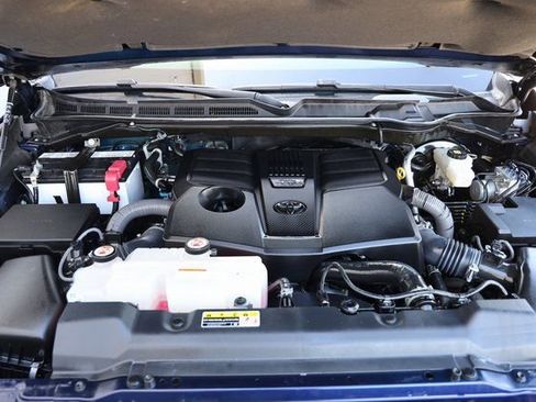 Used 2023 Toyota Tundra Platinum w/ Advanced Package image 30